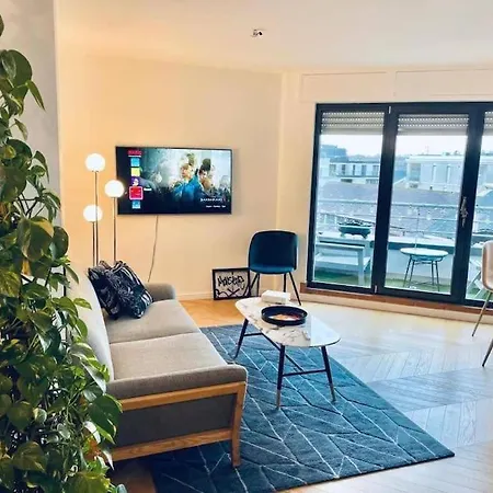One Bedroom Flat With Terrace And Private Parking -51b Appartement